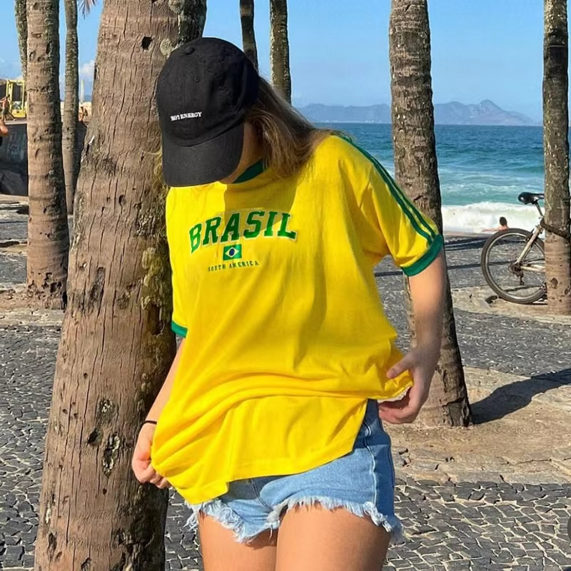 Street Fashion Brazil - 2000s Fashion BRAZIL Letter Gothic Graphic