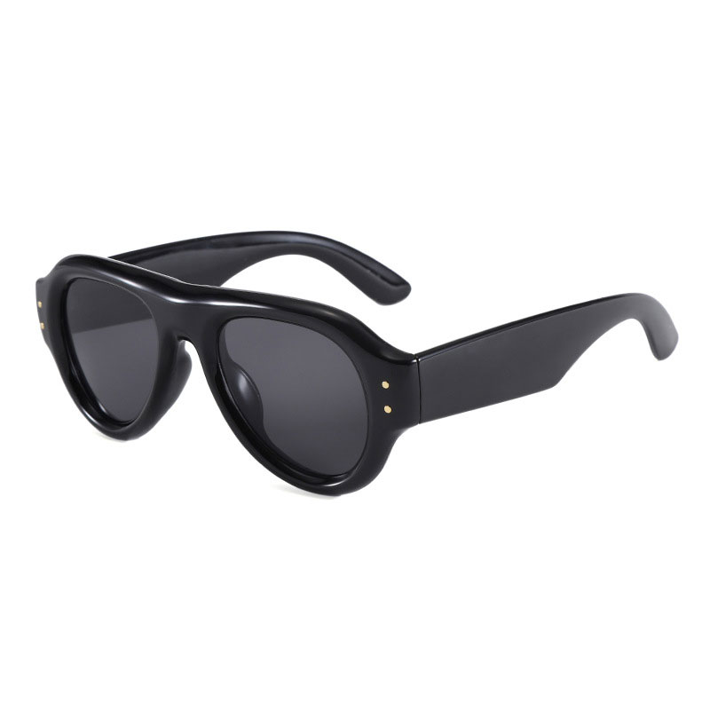 Rice stud frog-shaped sunglass - đánh giá và giá Street Fashion Pose