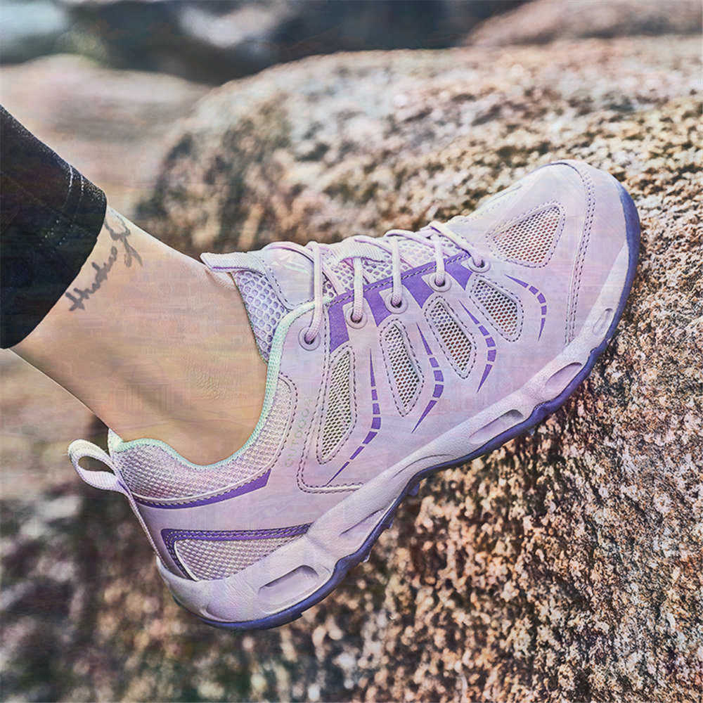 Sumer Round Tip Silver Sneaker - đánh giá và giá Street Fashion Name